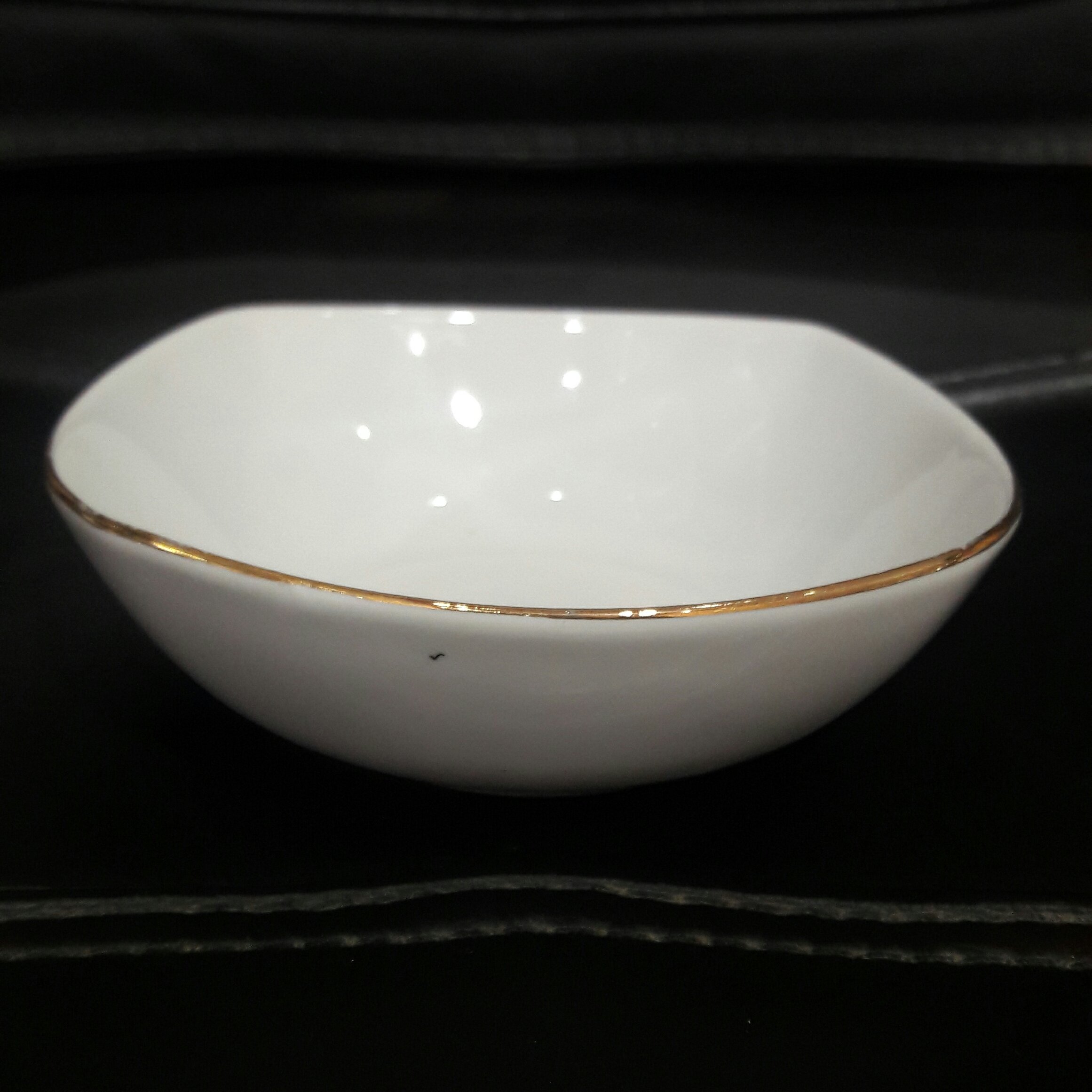 پک 6 عددی بشقاب گود 21 چینی بزرگ خط طلا لورین کیفیت درجه 1 قابل استفاده در فر و ماکروویو ، شستشو راحت در ماشین ظرفشویی