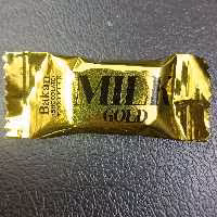 شکلات شیری در بسته بندی 1 کیلویی 