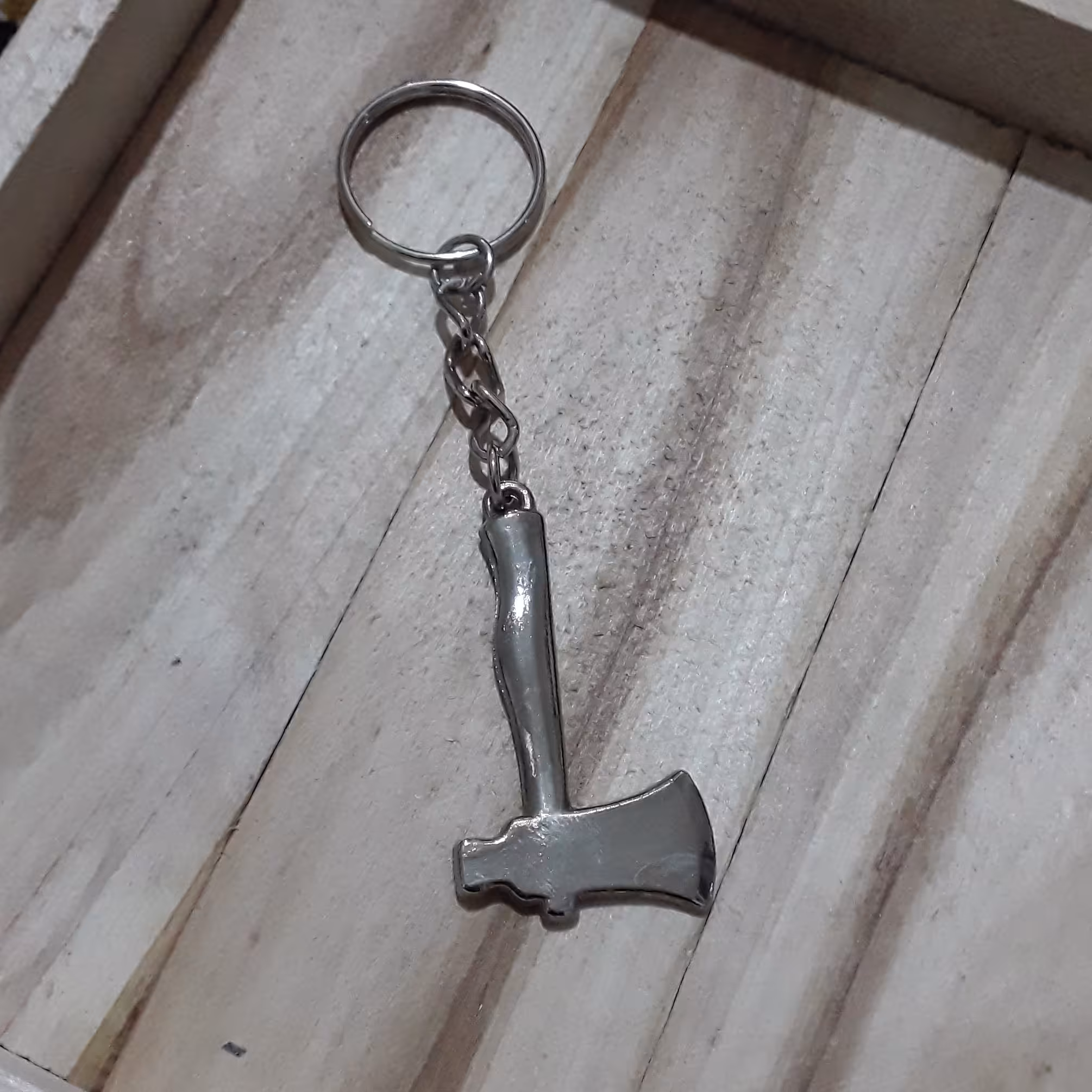 جاسوییچی ابزار  مدل تبر فلزی و خوش ساخت 