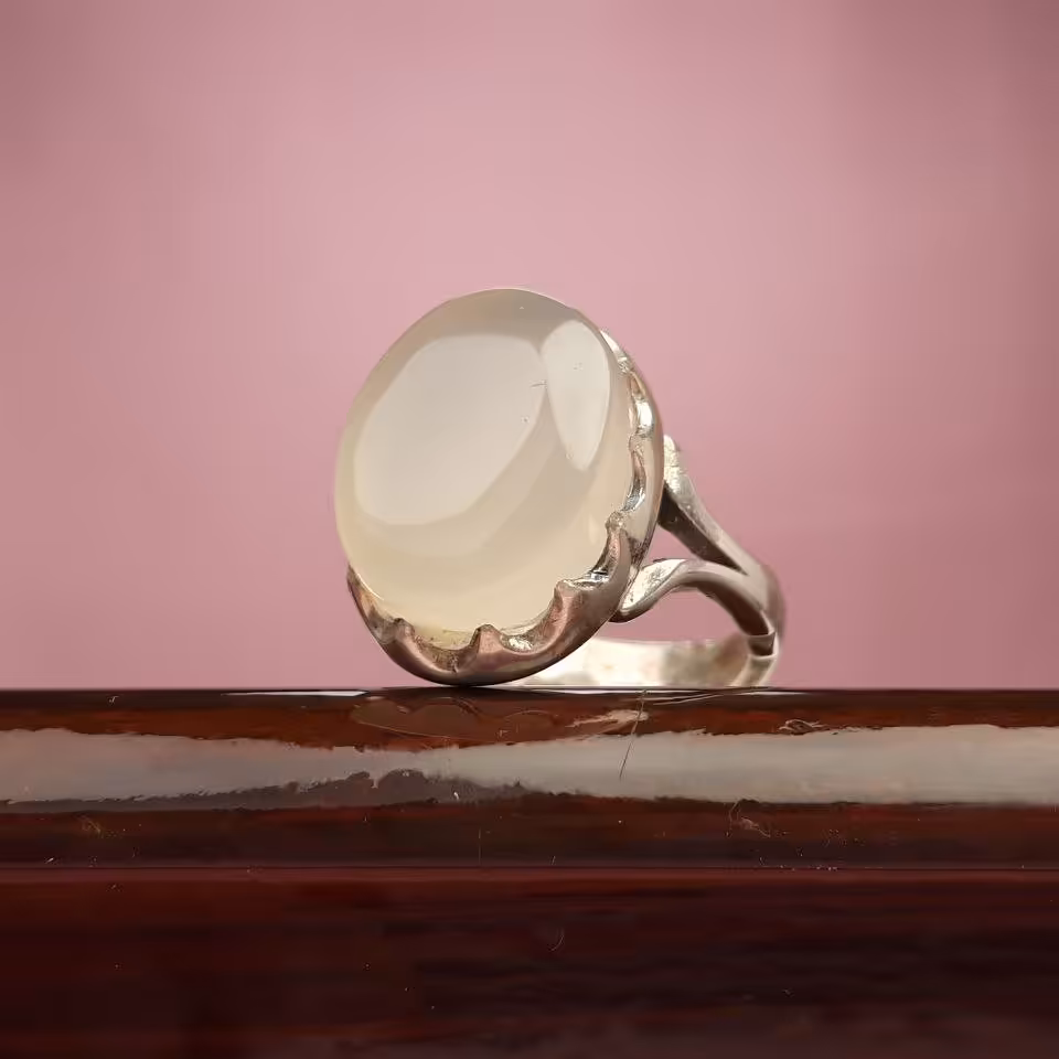 انگشترمردانه نقره عقیق یمنی نباتی بازودوشاخه عیار925