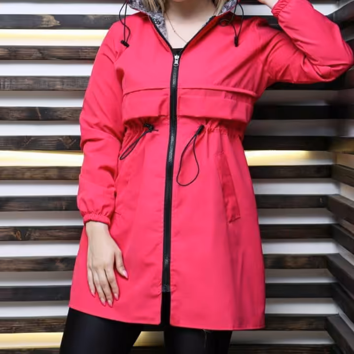 کالکشن پاییزه
نام : بارونی دورو کلاهدار نیوشا
جنس : یک رویه میکرو یک رویه مموری 
رنگ بندی :  مشکی,  زرد,  طوسی,  سرخابی,