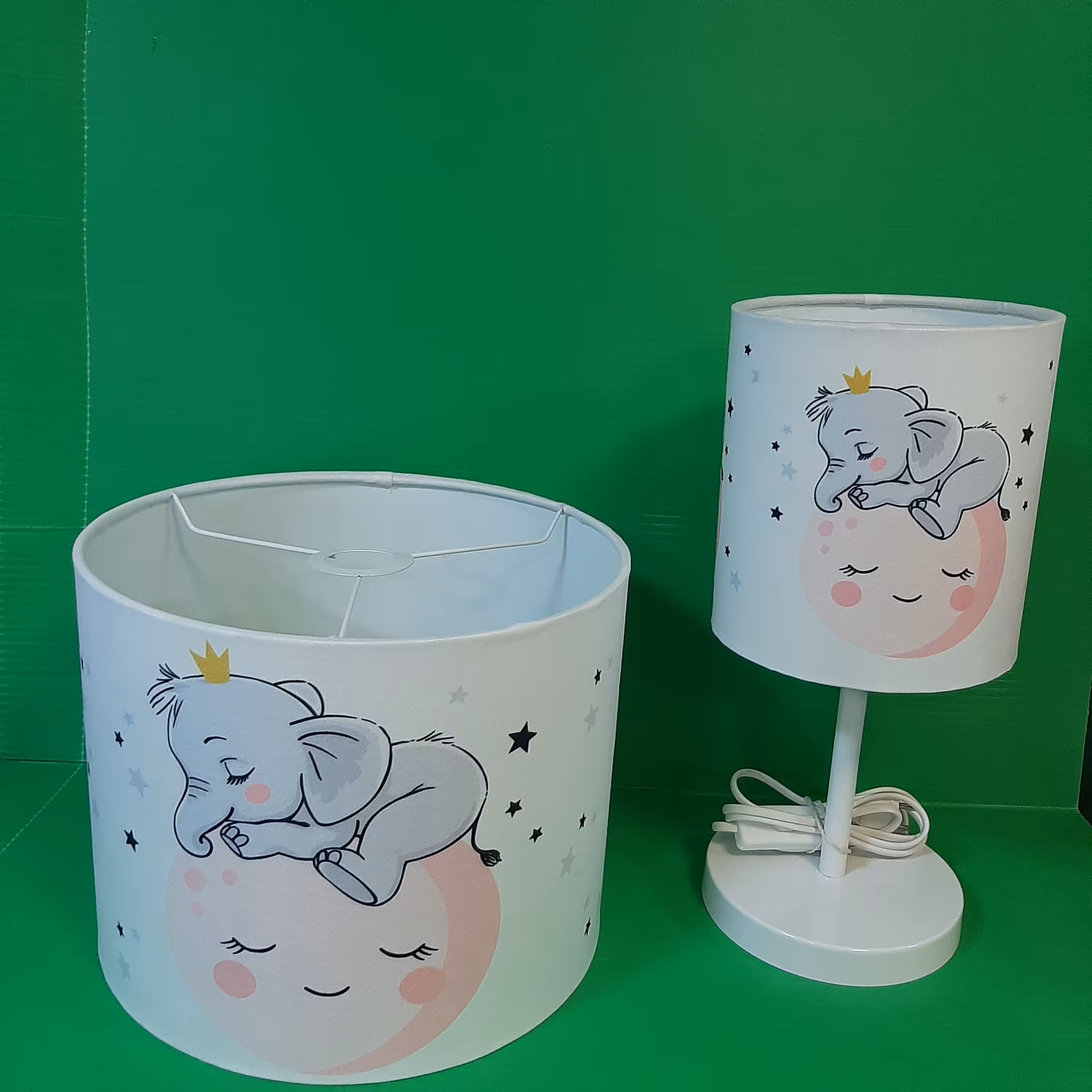 لوستر  اناق کودک بهمراه آبازور رومیزی مدل فیل و ماه 