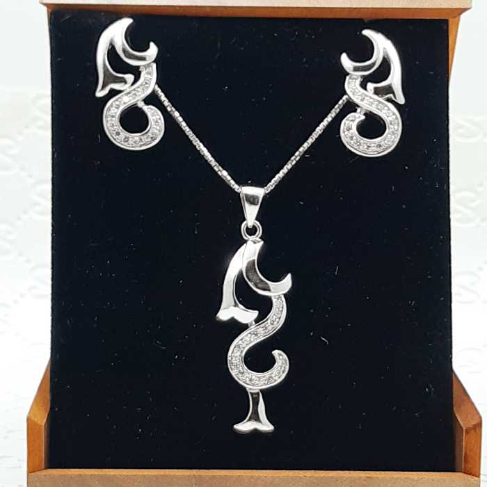 نیم ست نقره جواهر با آبکاری طلا سفید.