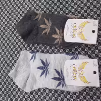 جوراب طرح برگ