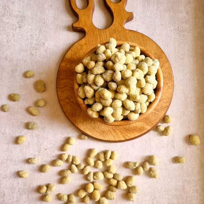 مغز بادام زمینی روکش دار با طعم پیاز جعفری،در بسته 500 گرمی،کاملا ترد و خوشمزه