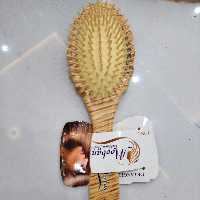 شانه و برس چوبی