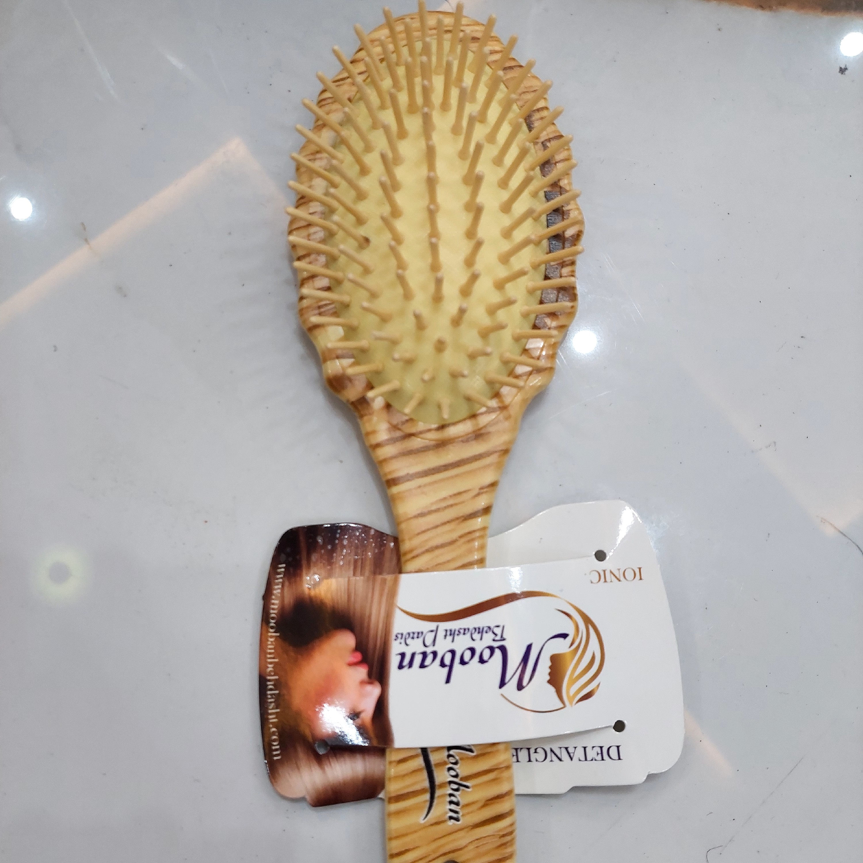 شانه و برس چوبی