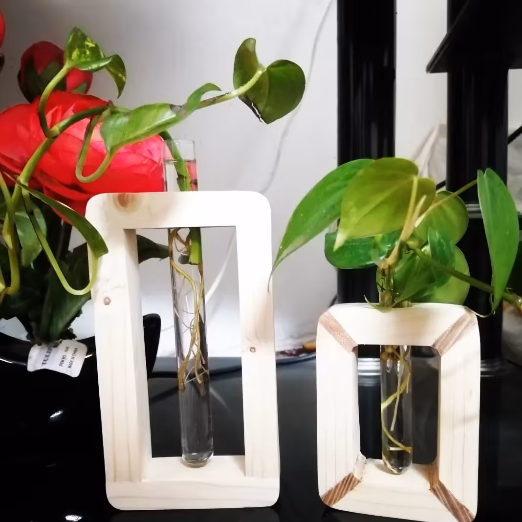 استند گل چوبی