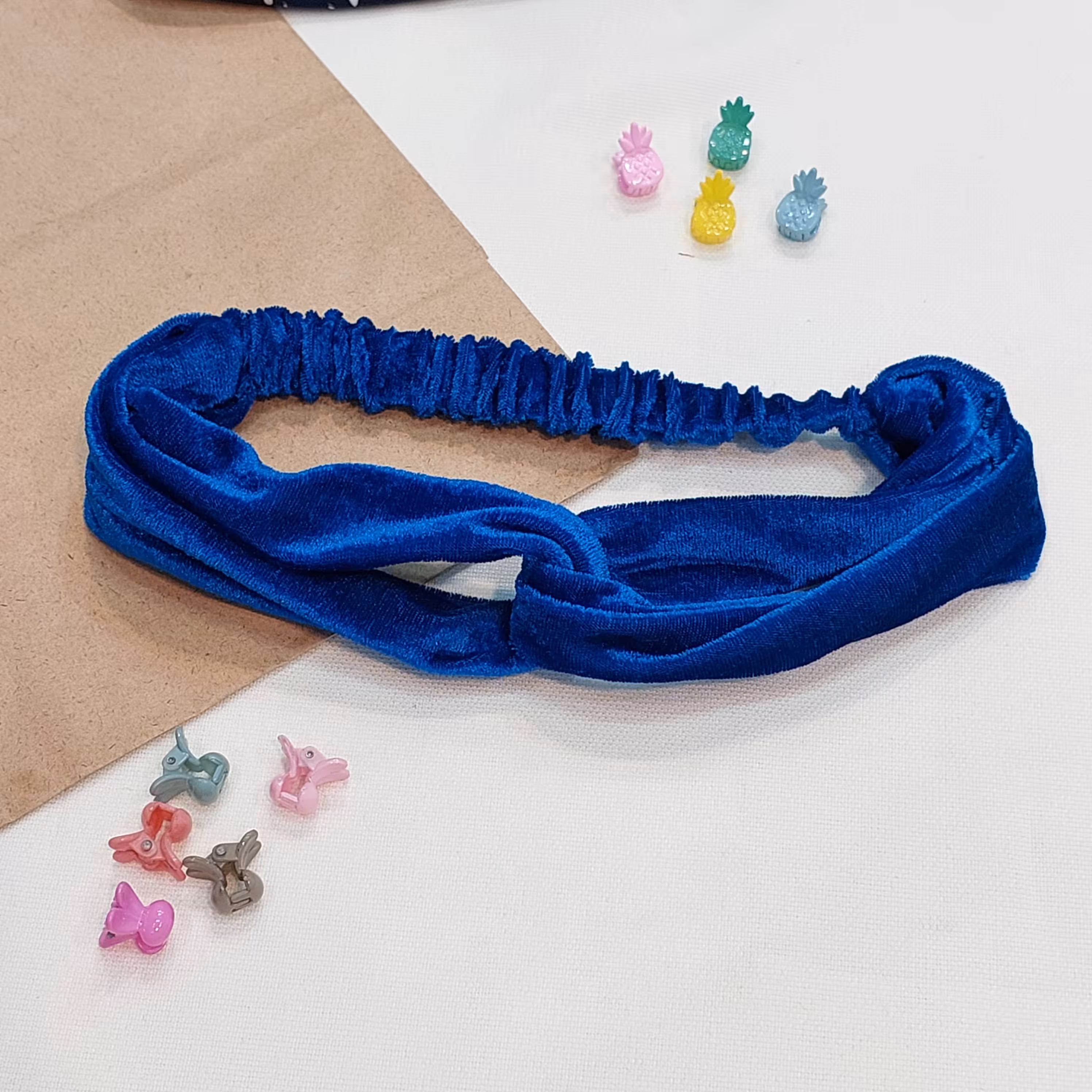 هدبند پارچه ای ( تل کشی ) مخملی رنگ آبی کاربنی . تل باریک . 