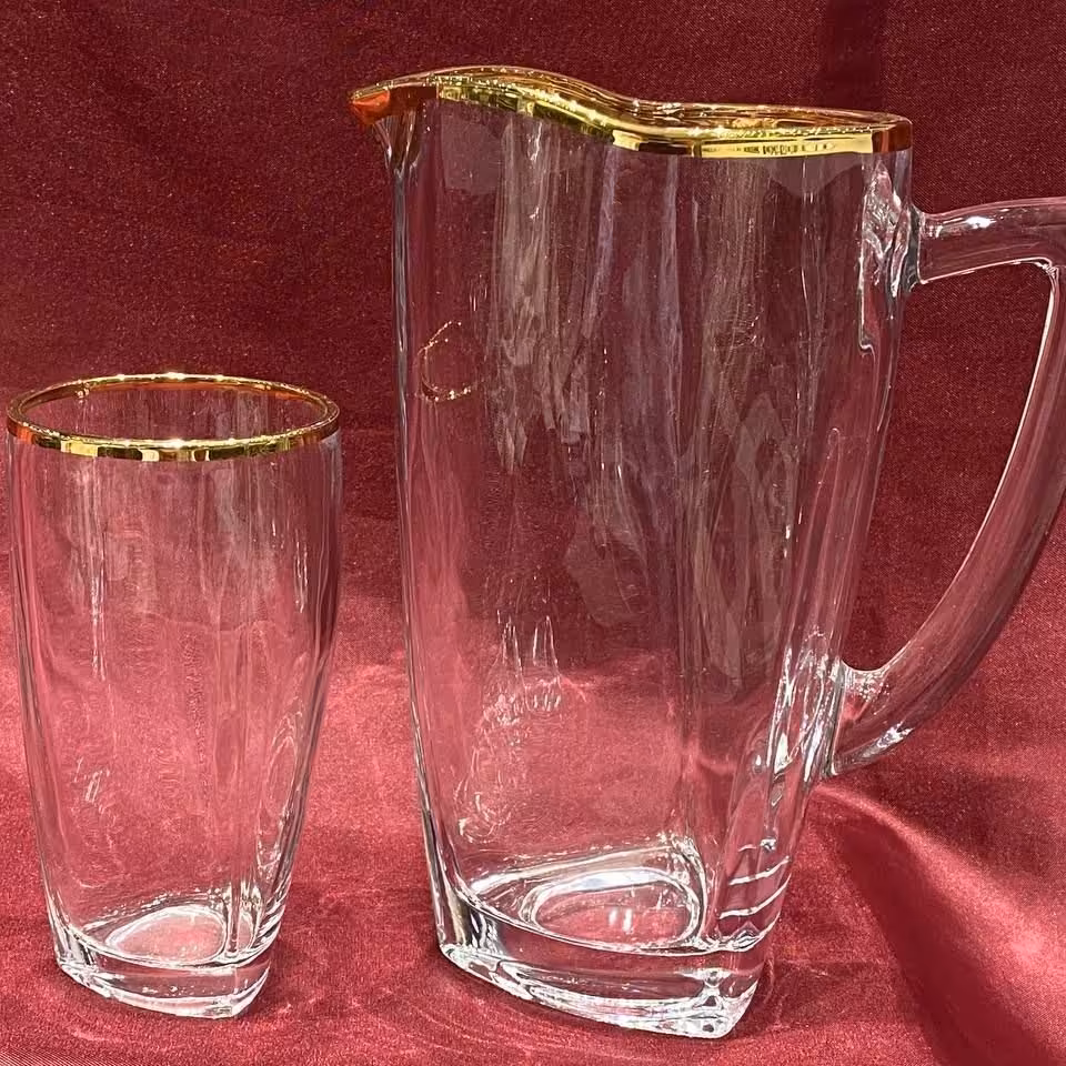 پارچ و لیوان ونا لب طلا (پس کرایه)