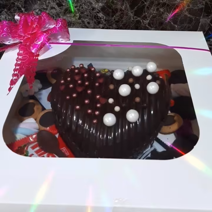 سوپرایز شکلات 