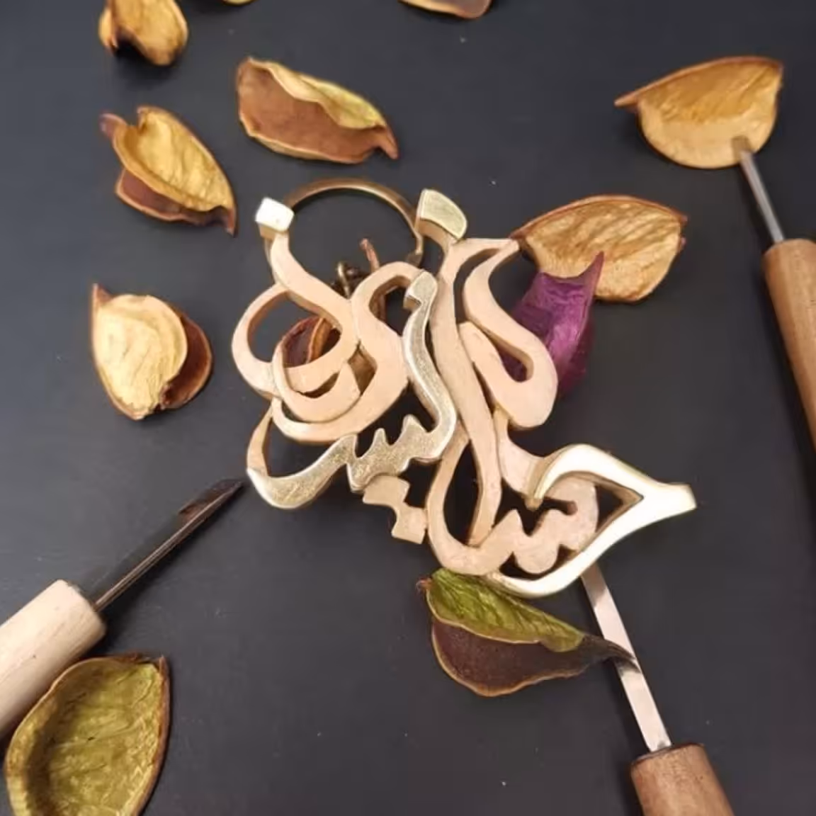 آویز چوبی عشق