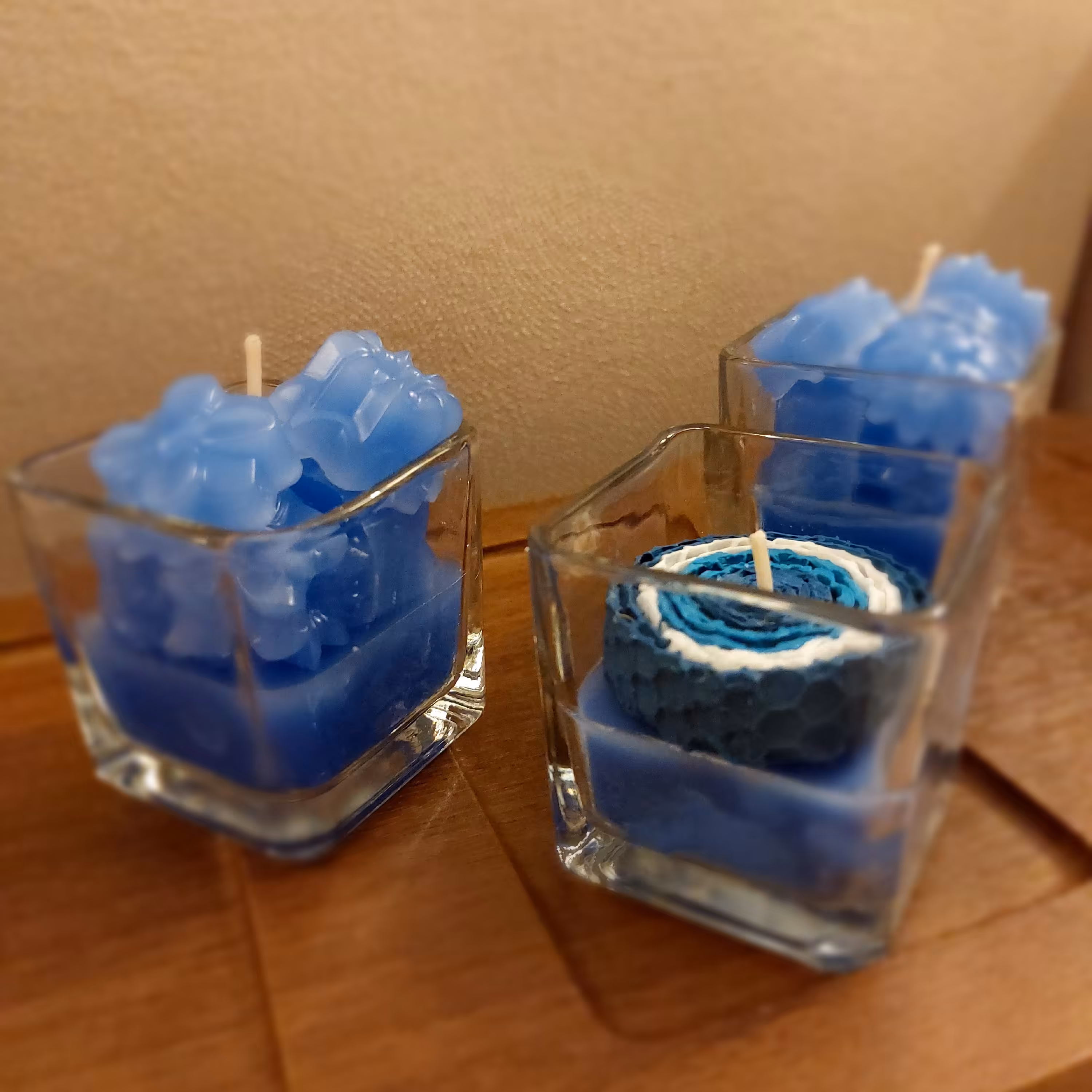 شمع دست ساز ، جار مربع بدون درب، مجموعه 3 عددی، چشم نظر و گلهای کوچک