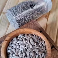 مغز تخمه آفتابگردان بوداده 200 گرمی کنجد