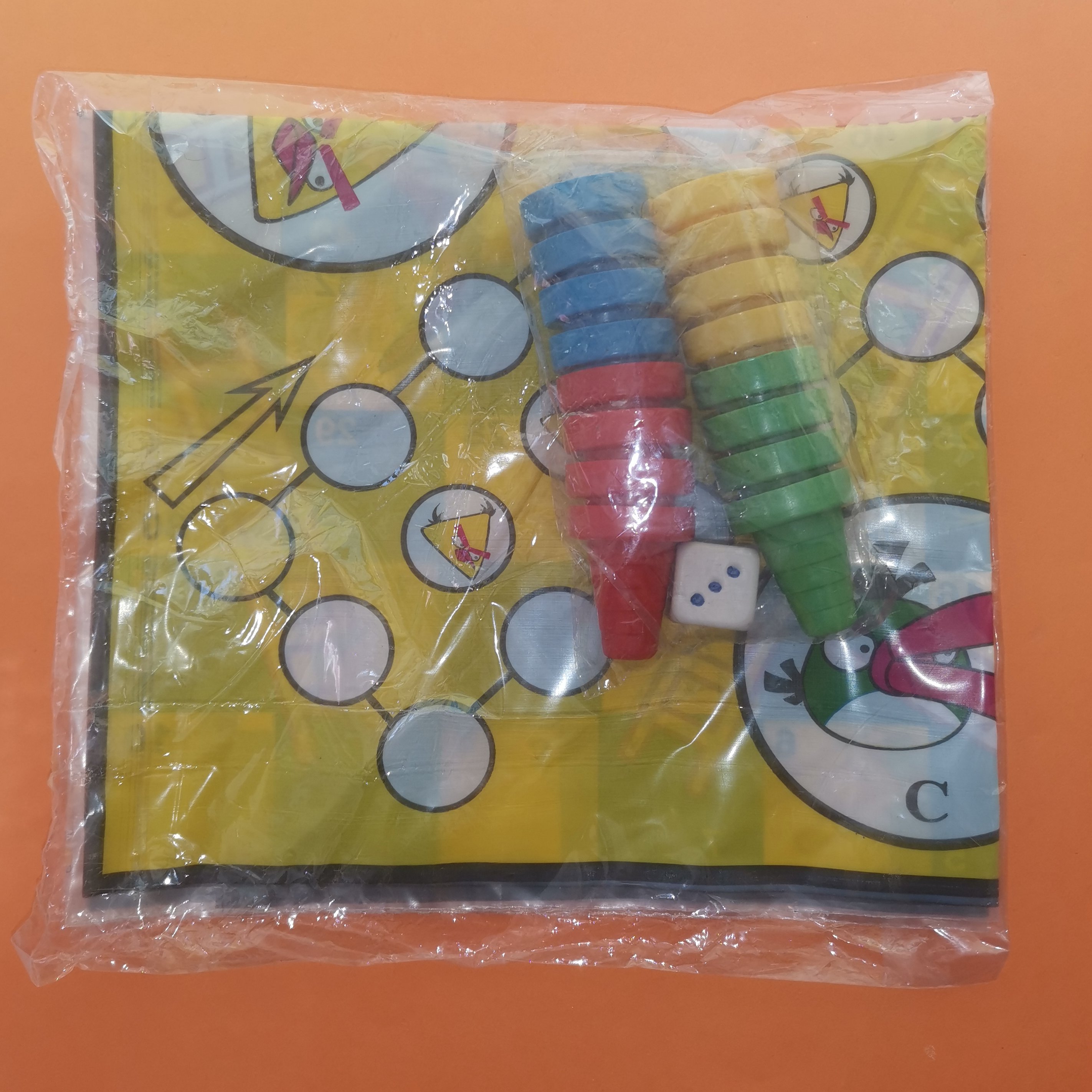 منچ و مارپله سفره ای