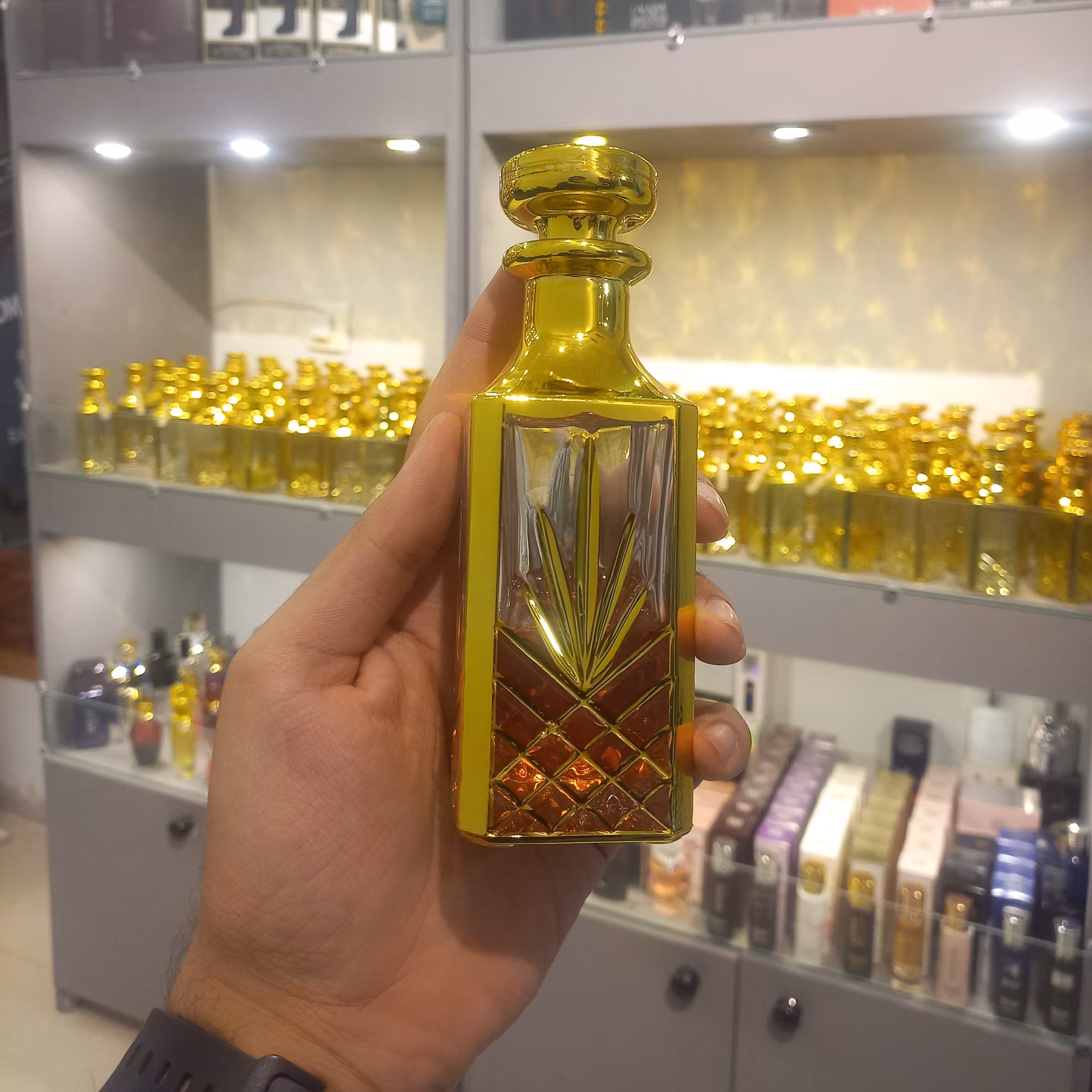 عطر سنجد اعلا و خالص گرمی 20 هزارتومان