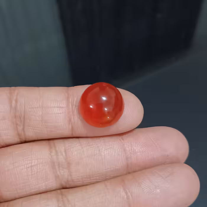 نگین عقیق سرخ اصل و معدنی گرد مخصوص انگشتر مردانه و زنانه و گردنبند بسیار زیبا و خوشرنگ 