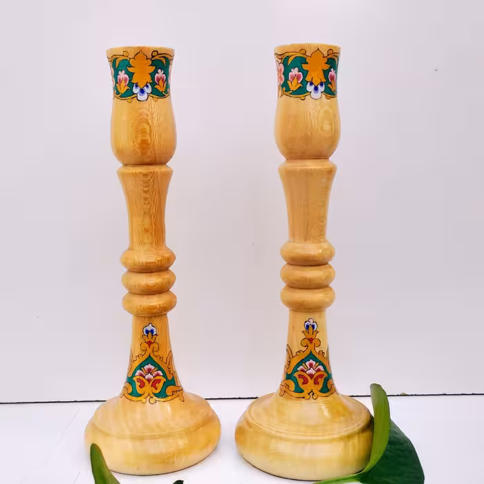 شمعدان چوبی ارتفاع 20 سانتیمتر  با طرح تذهیب