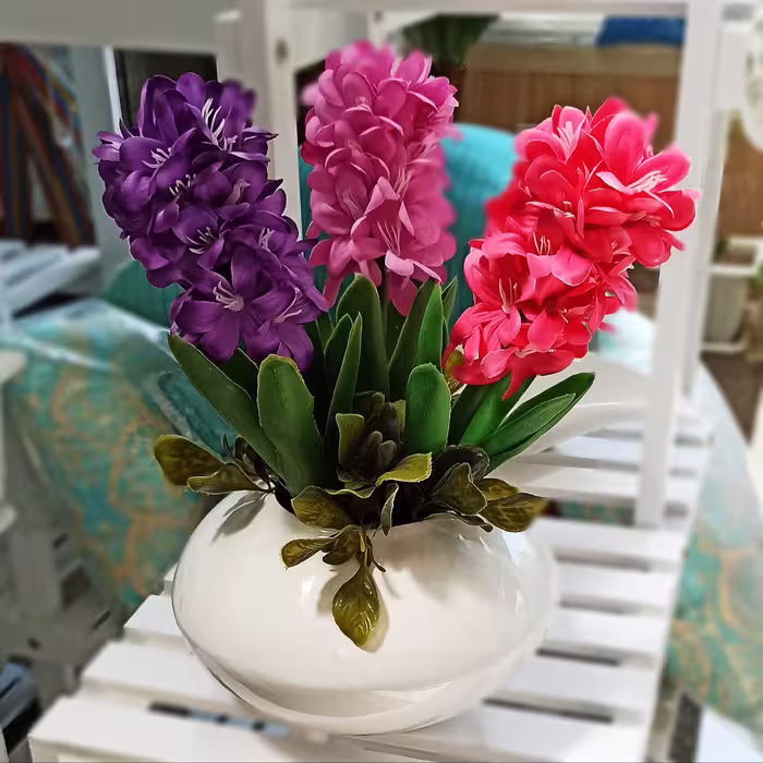 گل سنبل با گلدان سرامیکی