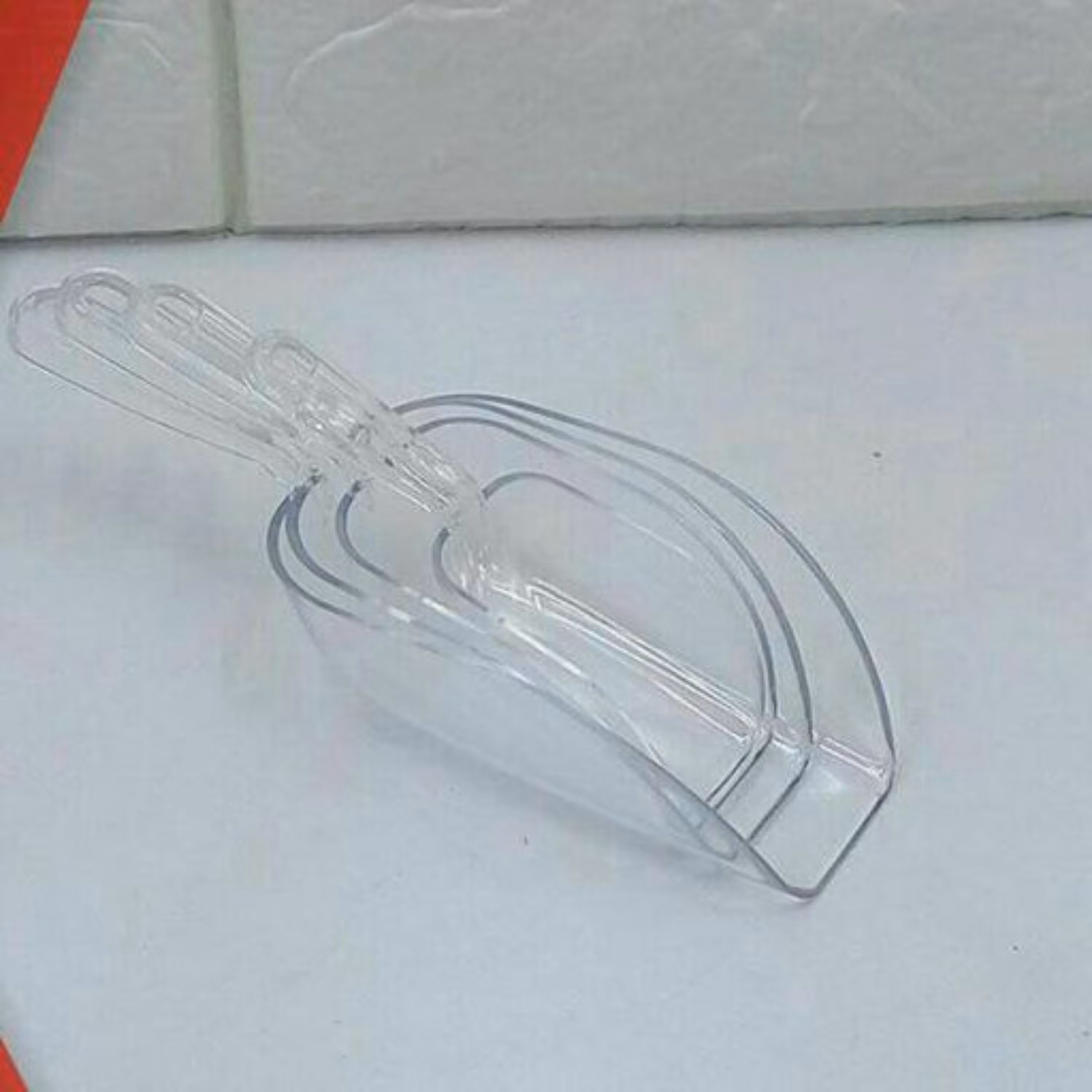 سرتاس قاشق  و پیمانه ادویه  و حبوبات پلاستیکی قاشق کوچک  در دو رنگ شفاف  و آبی