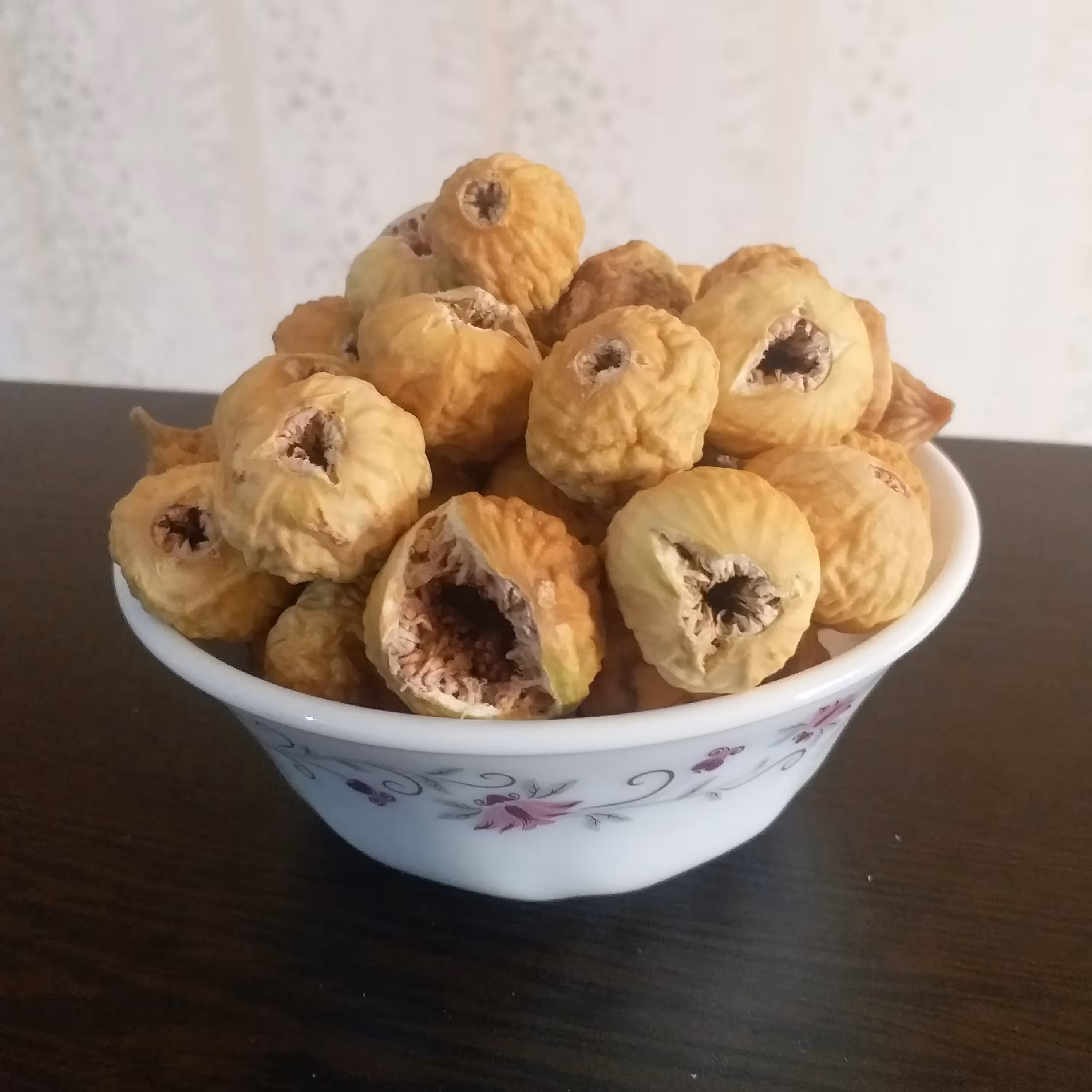 انجیر تازه استهبان درشت غنچه و صدیک سوپر250 گرم تازه و گوشتی