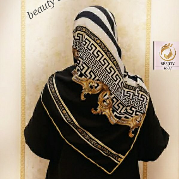 روسری ابریشم توییل کجراه سفید مشکی