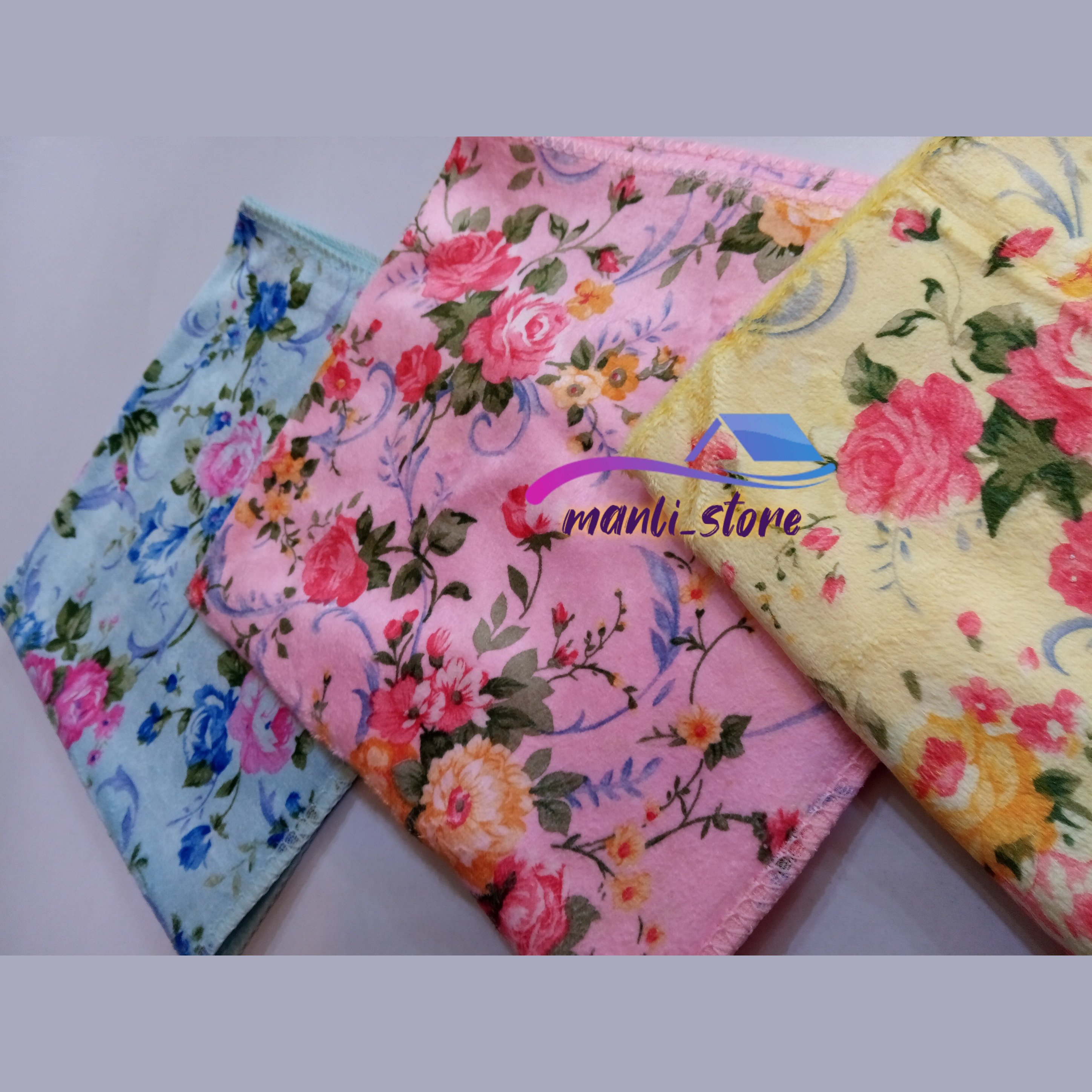 دستمال اگیس گلدار