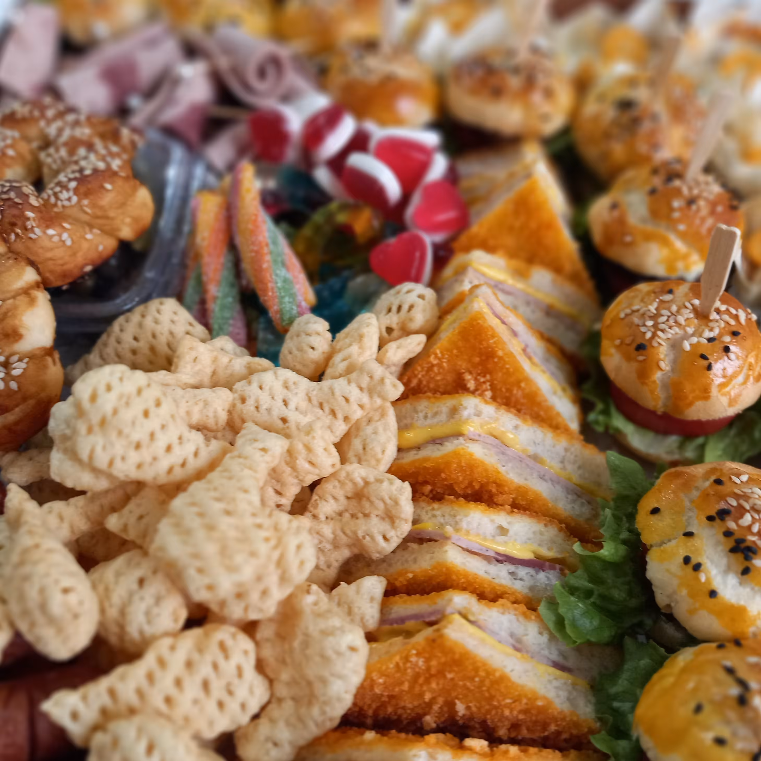 سینی ترکیب فینگرفود و مزه (1500 گرمی)