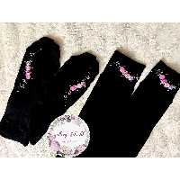 ست جوراب و ساق مشکی گلدوزی شده طرح شکوفه بهاری