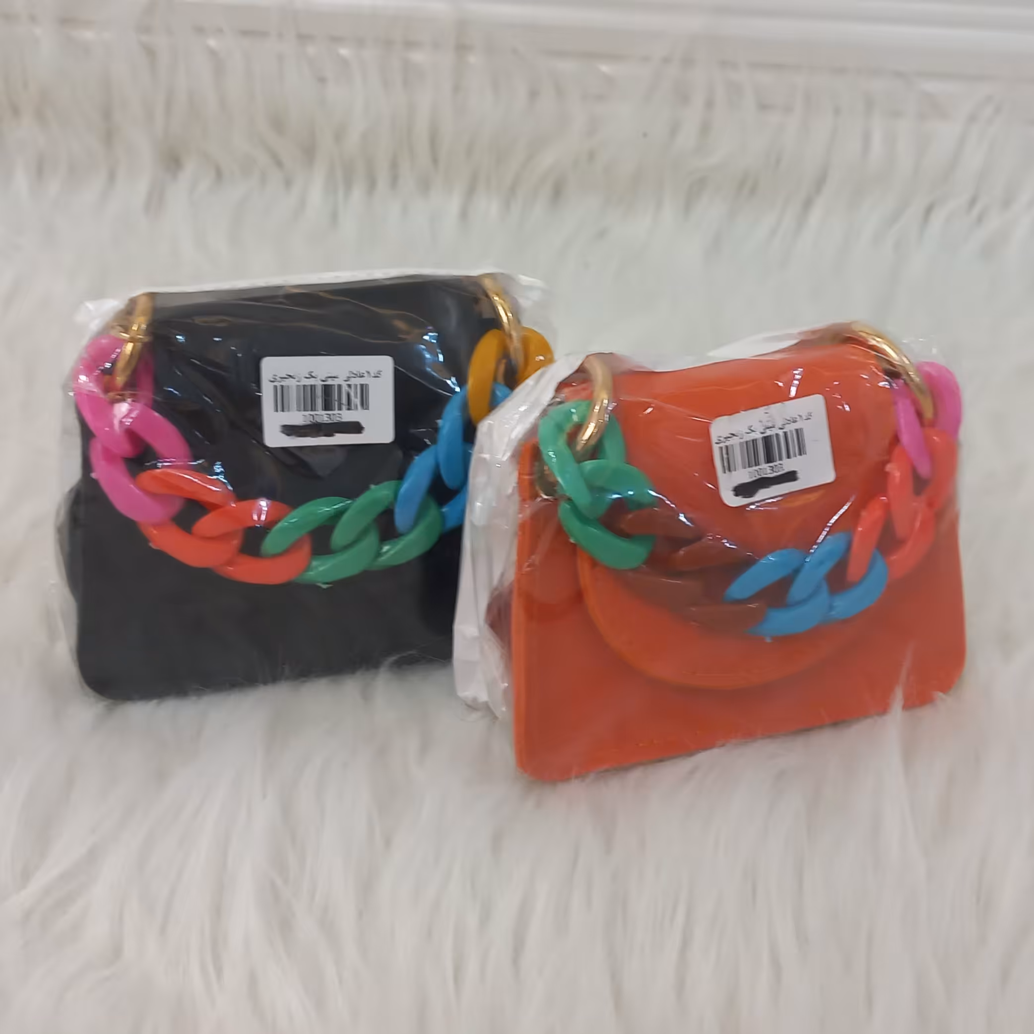 کیف  دخترانه جلوزنجیری تمام شد 