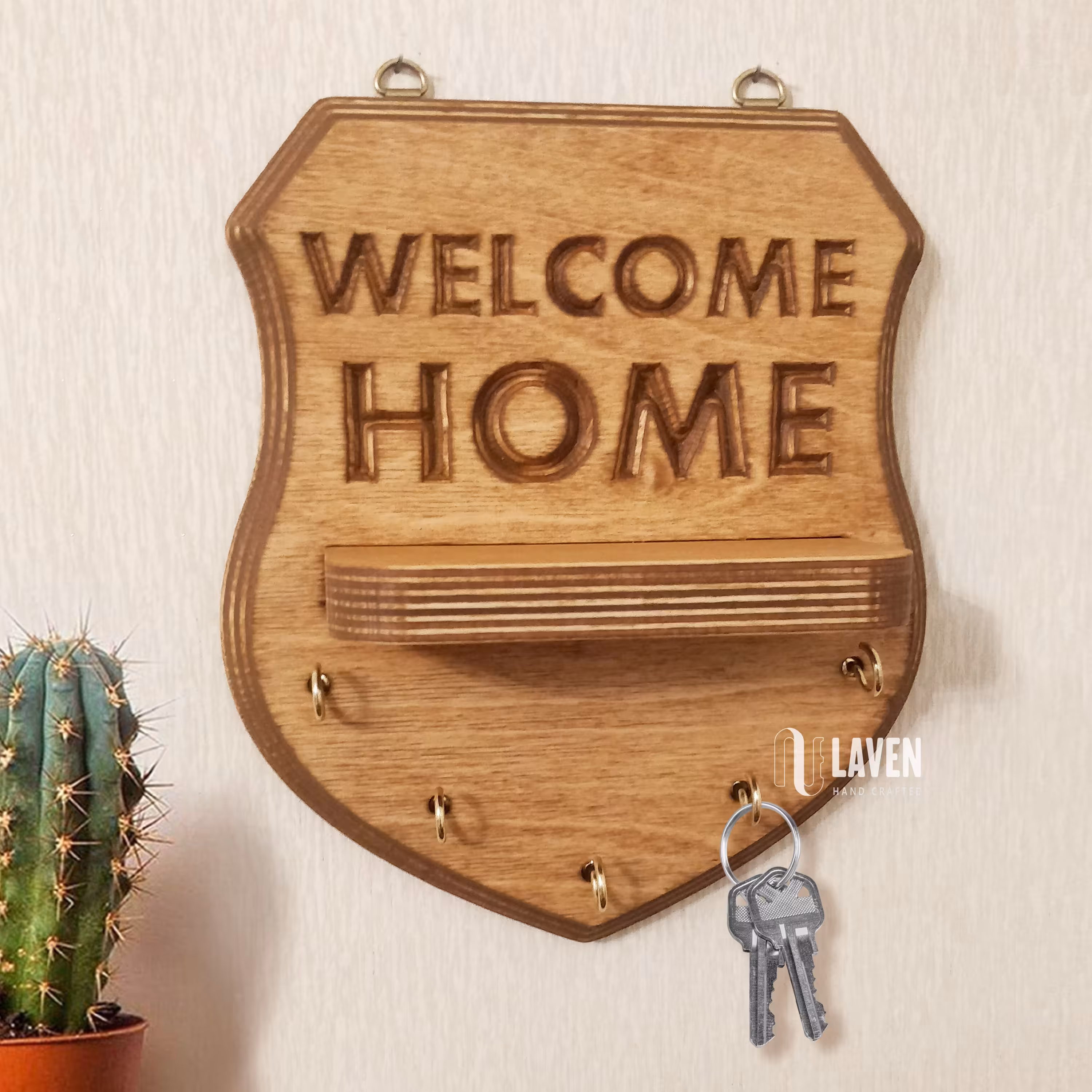 جاکلیدی چوبی رنگ عسلی روشن دارای طبقه