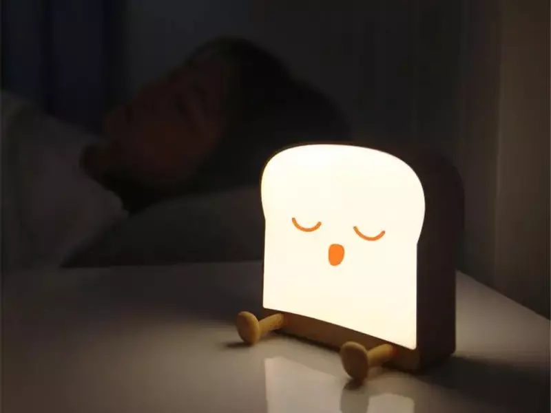 چراغ خواب فانتزی اتاق کودک شارژی طرح نان تست و نگهدارنده موبایل LKJYBG FL-01 Lamp Toast BreadMobile Phone Holder Silicone