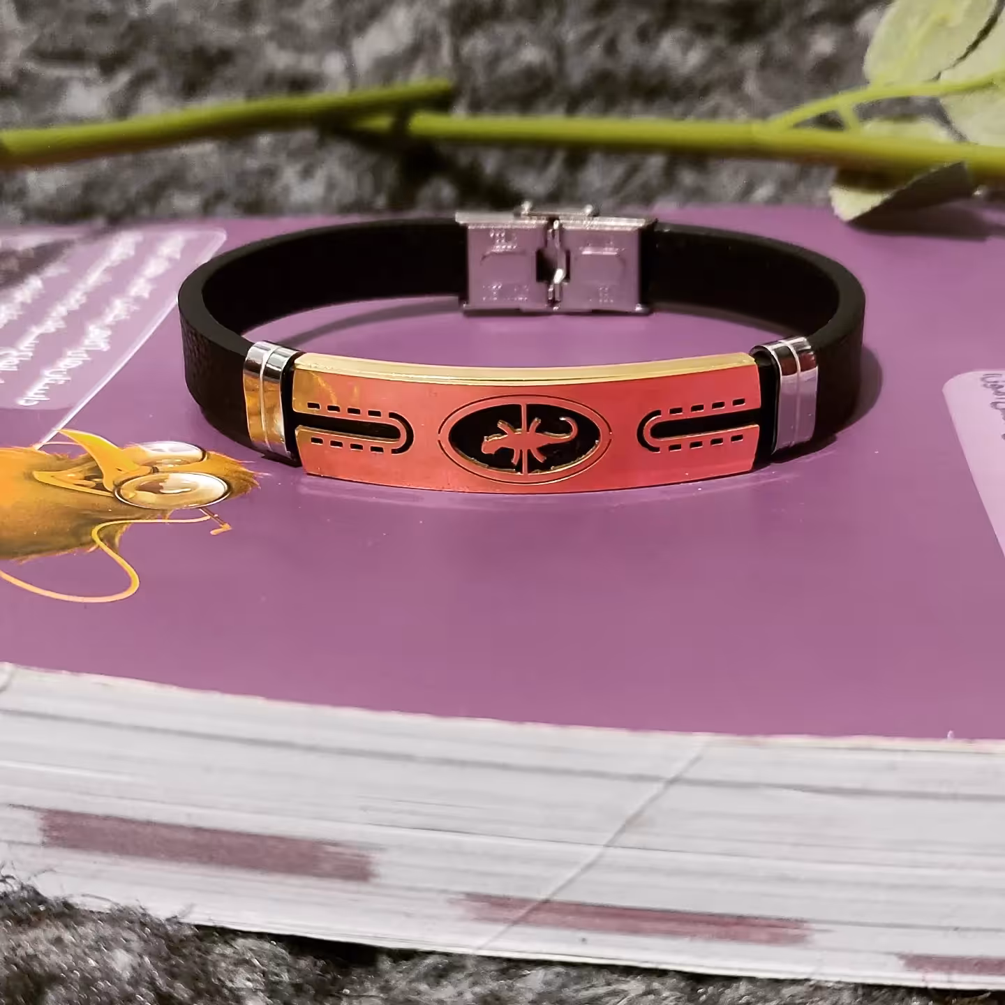 دستبند چرمی طرح عقرب