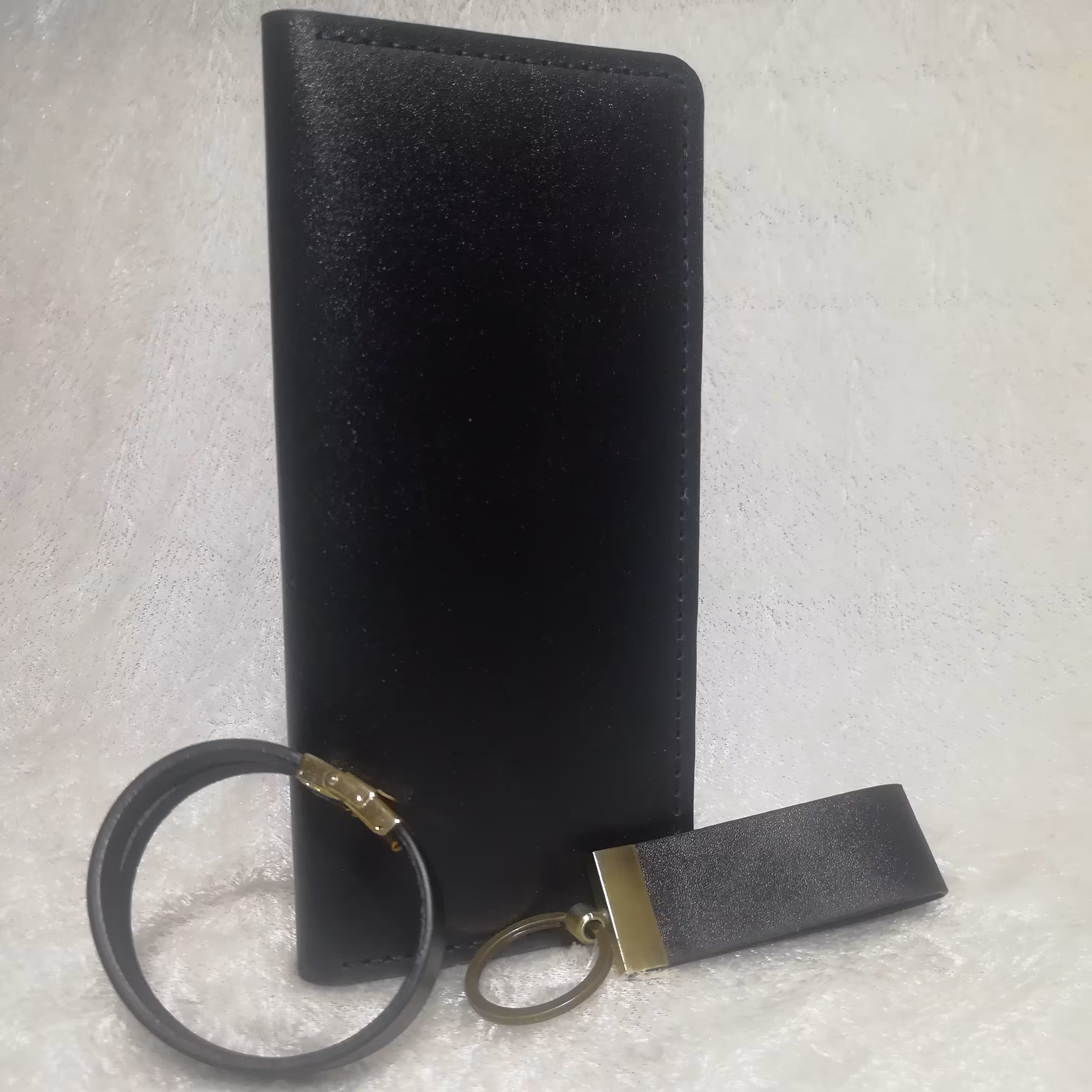 ست چرم طبیعی گاوی (کیف ، دستبند ، جاکلیدی)