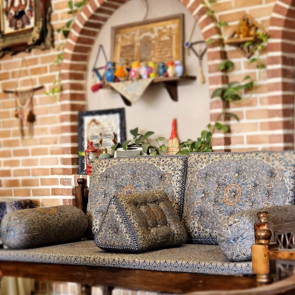 ست 6 تکه پشتی سنتی طرح شاه نشین طوسی