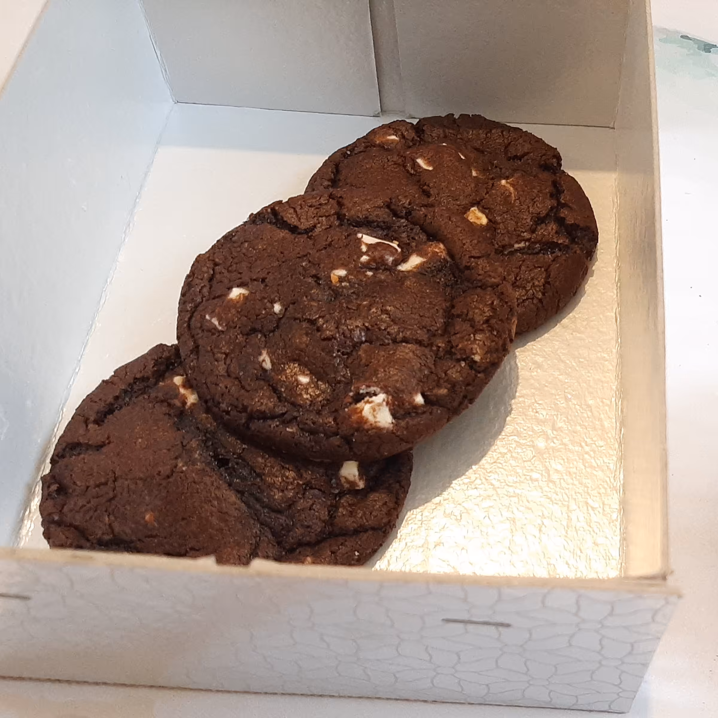 کوکی  شکلاتی بدون مواد نگهدارنده ( پخت بعد از ثبت سفارش)