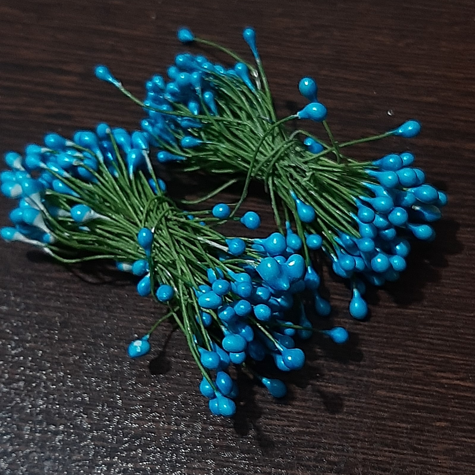 پرچم گل . سیمی. آبی  در چهار رنگ قرمز  زرد نارنجی آبی