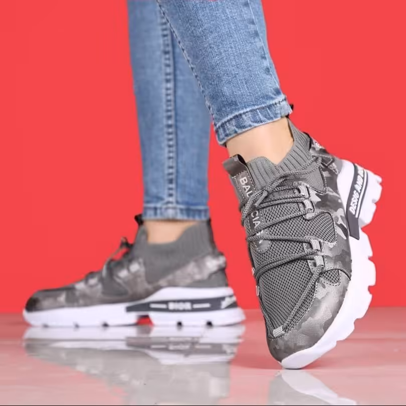 کتونی زنانه بالنسیاگا رویه بافت تابستانه سایز 37 تا 40 (لطفا قبل از ثبت سفارش موجودی بگیرید.)