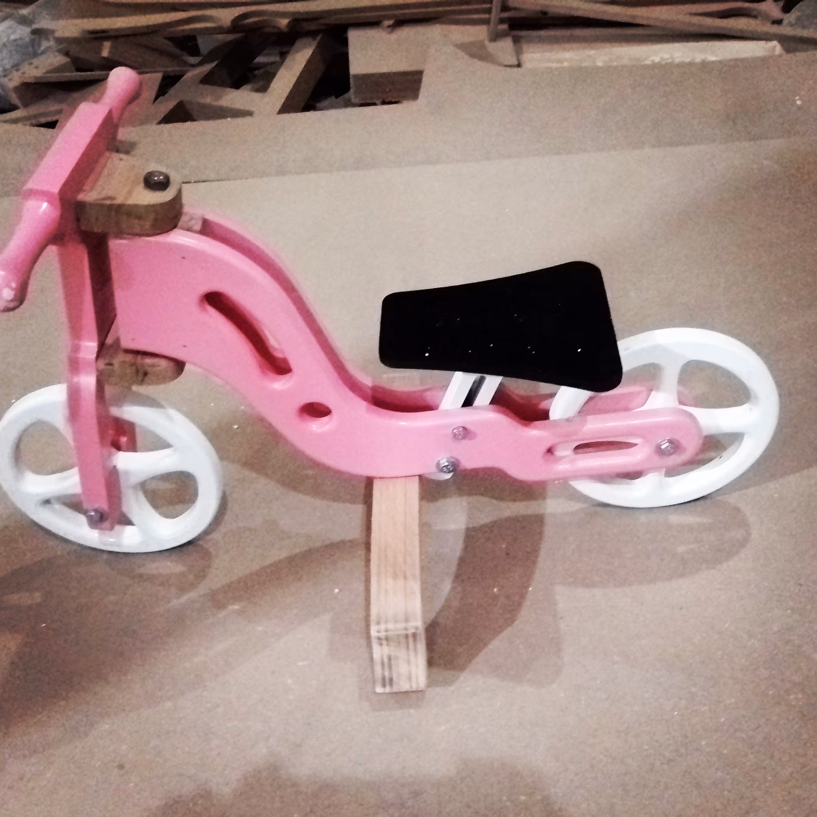 دوچرخه چوبی کودک