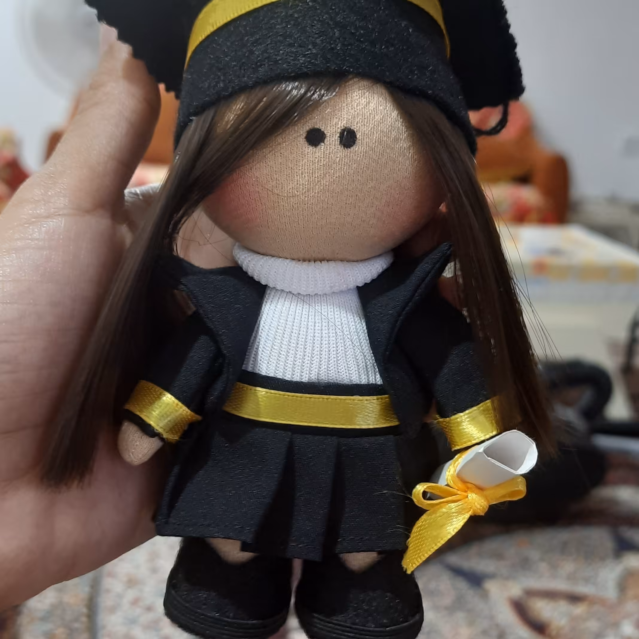 عروسک فارغ التحصیل. عروسک دانشجو (عروسک کالجی) عروسک دانش آموز.عروسک مدرسه ای.کادو تولد 15 سانتی دستساز 