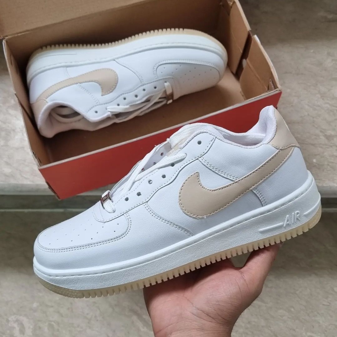 989 کتونی زنانه سفید نایک Nike 