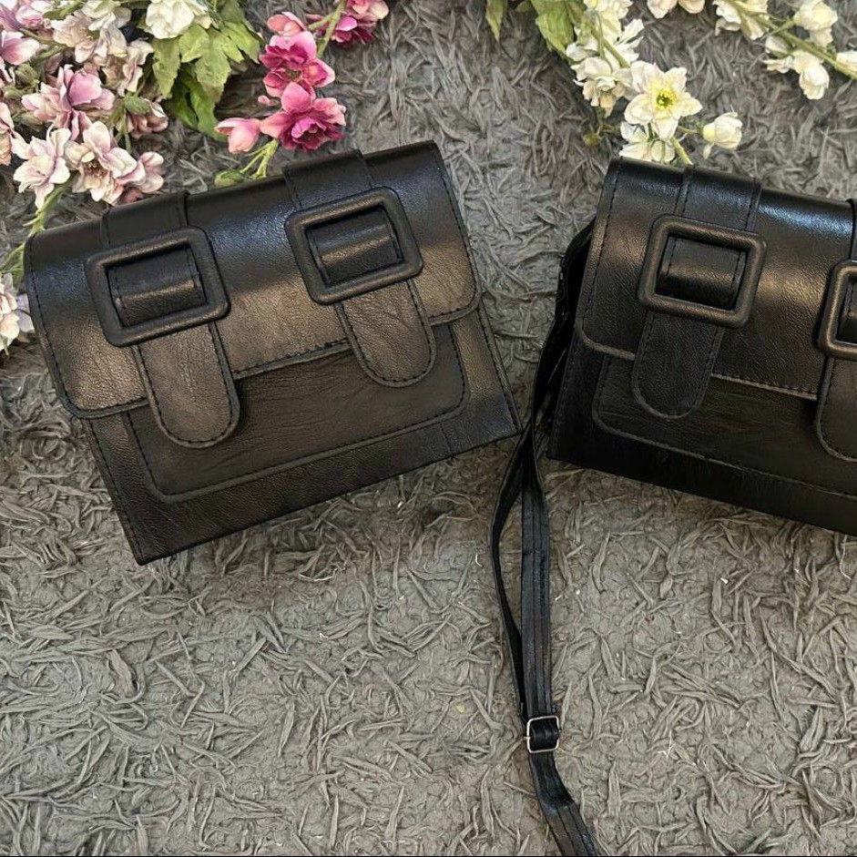 کیف زنانه کمربندی ،رنگ مشکی،جنس چرم،ابعاد 15 در 25