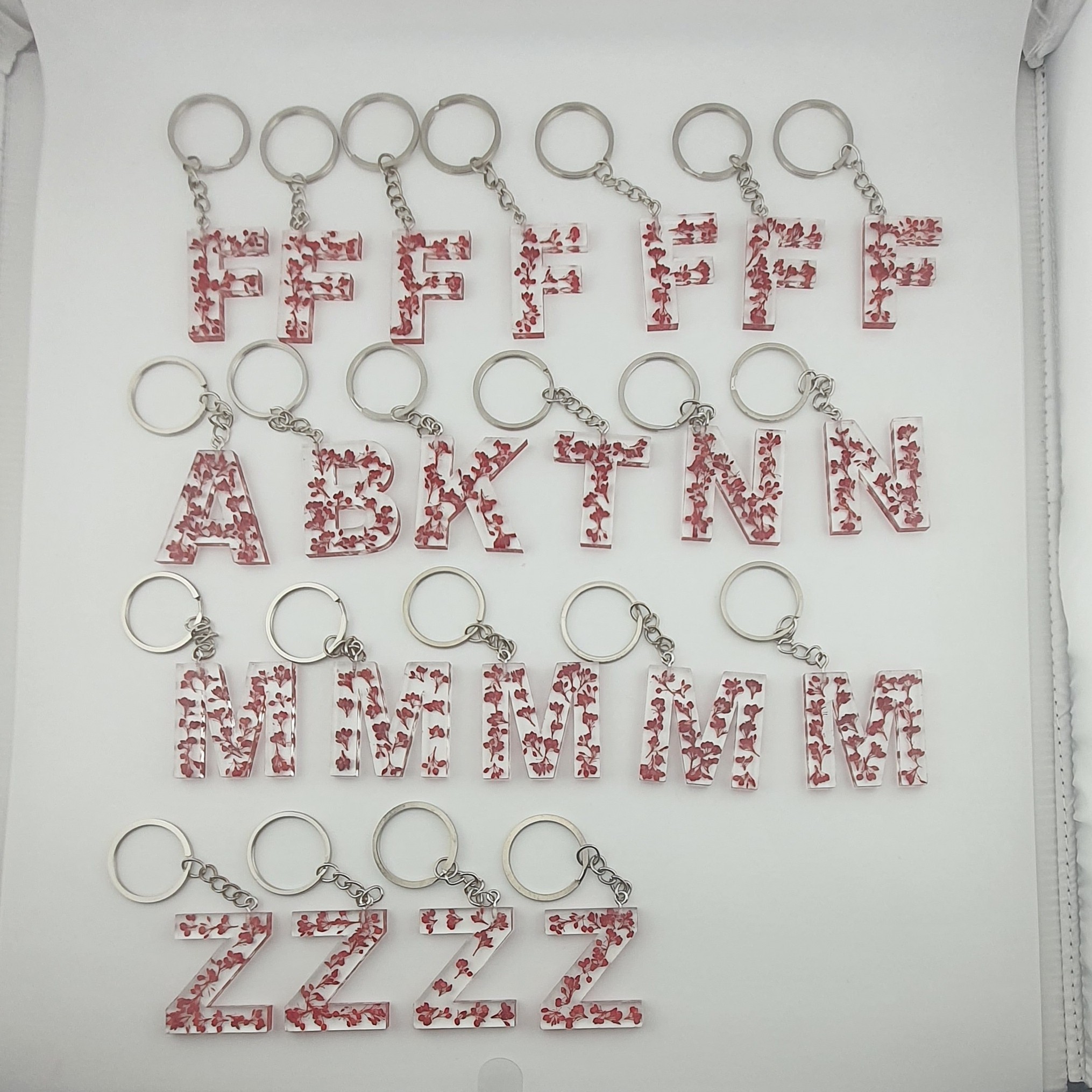 پک حروف انگلیسی رزینی 22 حرفی گل خشک قرمز