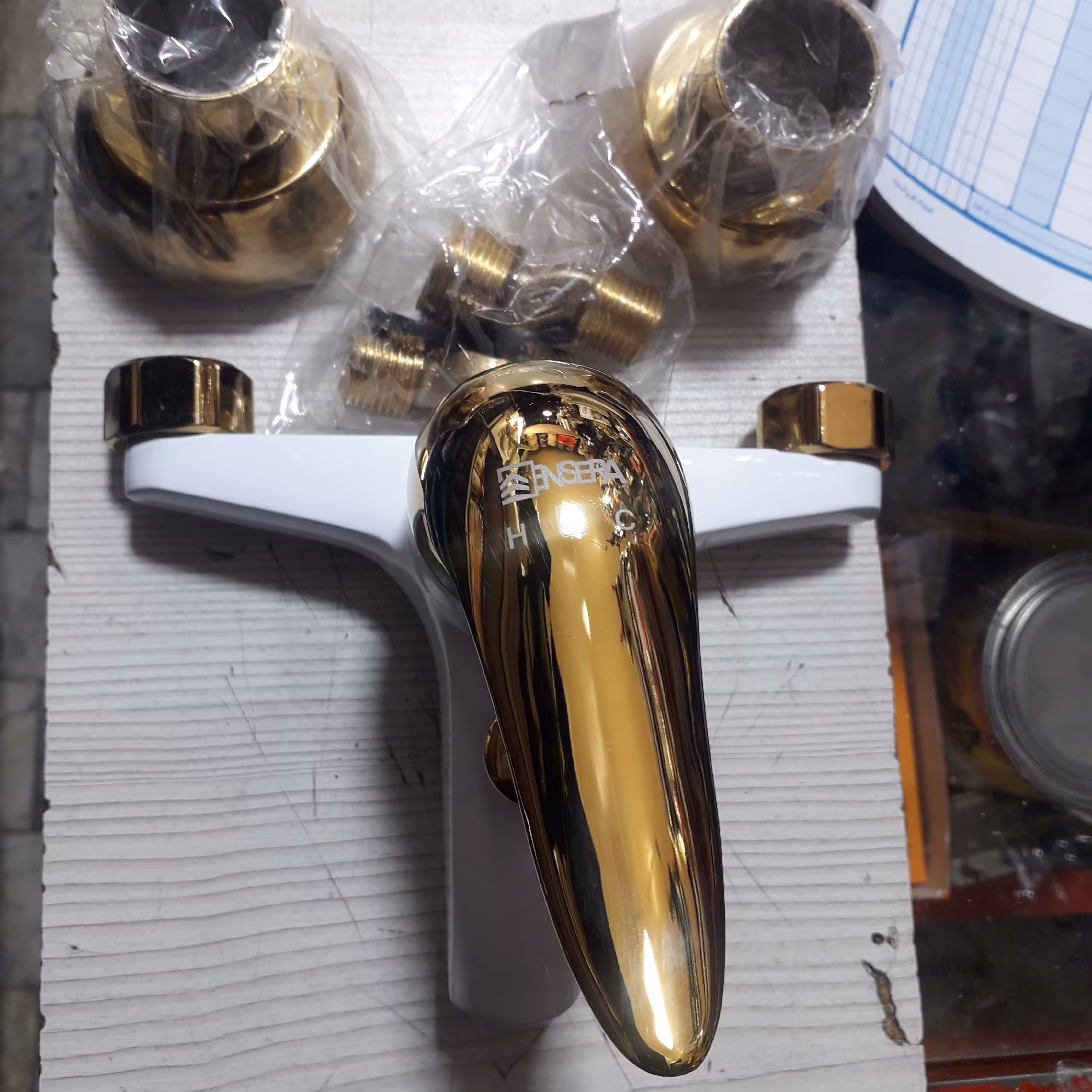 شیر حمام با مهراستاندارد سفید طلایی،باضمانت،کاتریج بزرگ