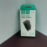 شارژر دیواری موبایل وتبلت  دنمن مدل Dc01 مشکی وسفید 