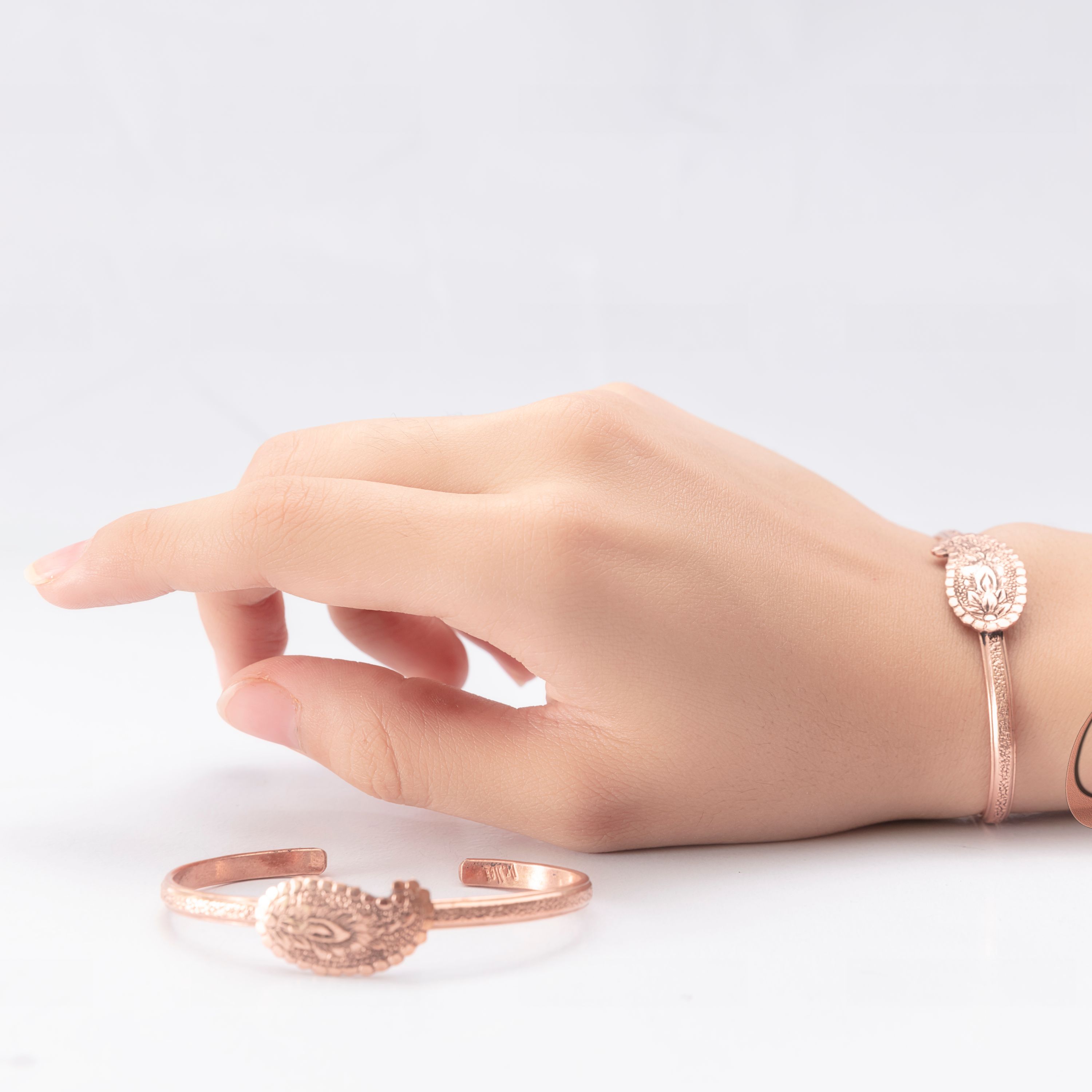 دستبند قلمزنی ترمه