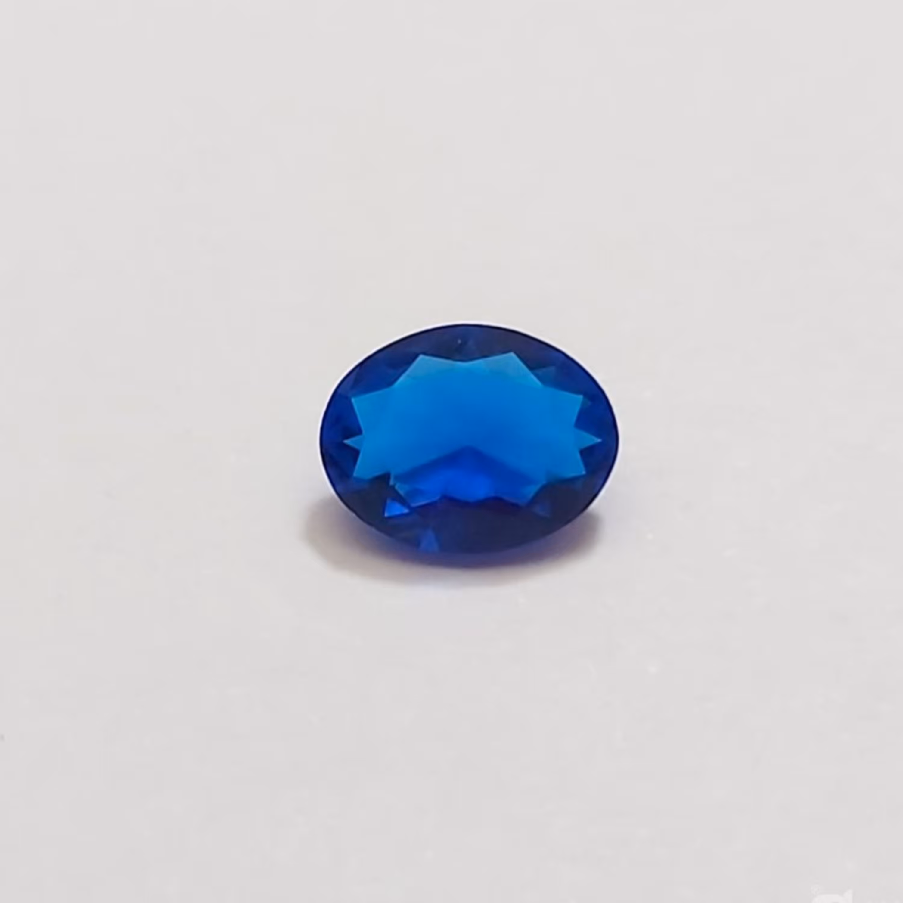 نگین یاقوت کبود زیبا(سایز 9در7میل)