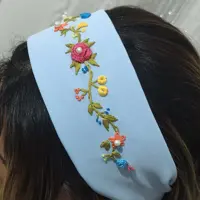 هدبند گلدوزی شده باگلهای رزعنکبوتی