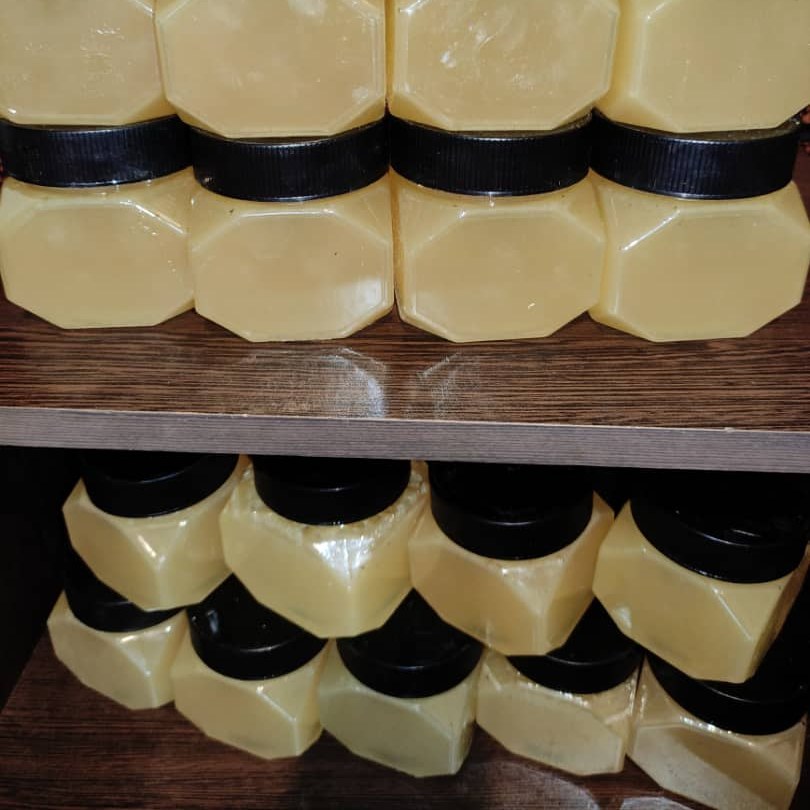 ژل رویال( شاه انگبین) بسته 400 گرمی کاملا طبیعی و ایرانی