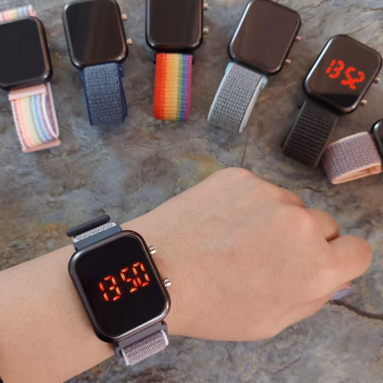 ساعت  طرح هوشمند